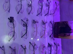 -提一眼镜·蔡司·依视路(小寨店)