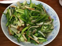 -胡子饮食店