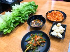 -肉甲韩国木炭烤肉(新壹街1店)