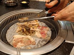 -烤路里·韩国品质自助烤肉(石路天虹4号店)