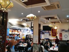 大堂-华盛园卷子王农家菜水库鱼