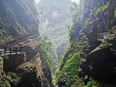 -龙水峡地缝景区