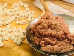 手工现包馄饨-沪江海派料理