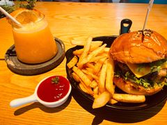 芝心手打牛肉套餐-龙治汉堡(中华城店)