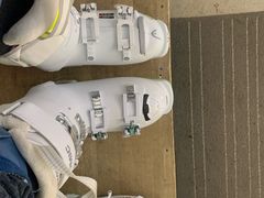 -4+2肆加贰雪具库(上庄店)