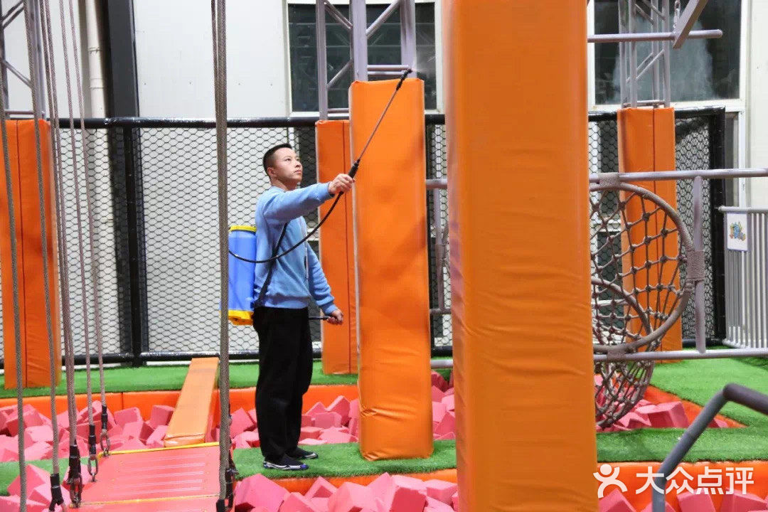 带孩子感受一飞冲天的感觉