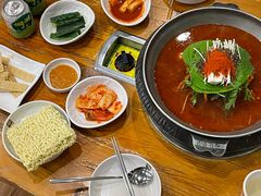 -喇喇排骨火锅·传统韩式脊骨汤(望京西园总店)
