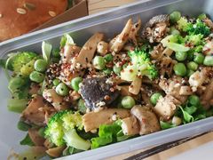 烤蘑菇沙拉-HIGH FIVE哈福手工汉堡(桂林路店)