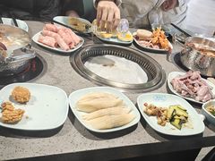 -金滏山烤肉·海鲜·火锅自助餐厅(襄阳万达店)