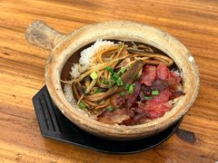 黄鳝拼腊味饭-文记煲仔饭