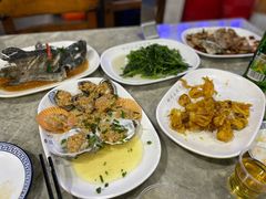 -四川小胡子海鲜(丁村万人海鲜广场店)