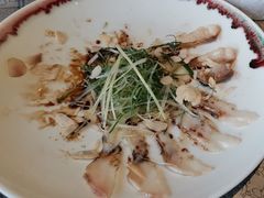 薄切鲜鱼片-穹六人间 people 6(岳阳路店)