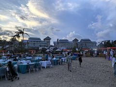 -亚龙湾希尔顿自助餐厅·海鲜·烧烤·沙滩BBQ·现场乐队