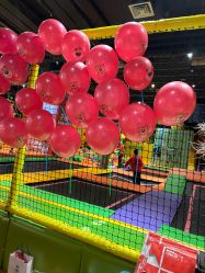 -蹦蹦跳跳(新奥购物中心店)