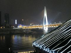 -屋顶顶城市·江景酒店-客房部