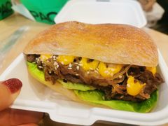 切达芝士牛肉恰巴塔-PAOPAO Bakery&Café(港汇店)