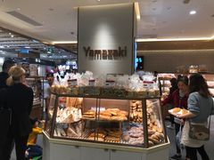 面包甜点陈列柜-山崎面包(静安久光店)