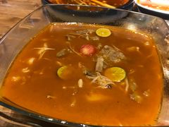 -临界音乐酒馆·小龙虾·江湖菜(华熙LIVE·鱼洞店)