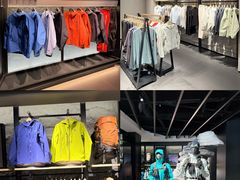 -王府井奥莱棋盘山小镇