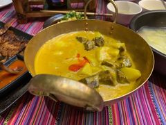 -香巴拉云南餐厅(华莱坞店)