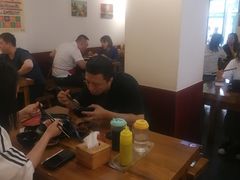 大堂-丽虹云南过桥米线(兴工街店)