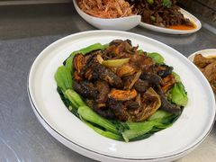 -巩本明鱼屋子