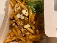 -BHC炸鸡(明洞总店)