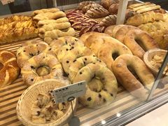 -焙丽拾光(麦凯乐直营店)