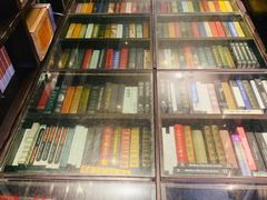 -钟书阁(松江泰晤士小镇店)