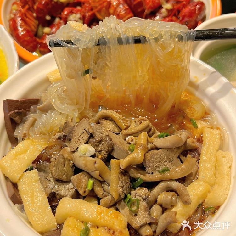 感谢南京土著带路!玄武湖畔30年老店。。