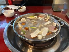 -老石黑山羊毛驴肉火锅(金凯广场店)