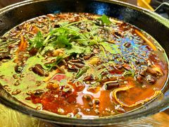 -鸿顺老铁锅美蛙鱼府(解放碑店)