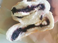 紫米奶酪包-一块甜品店