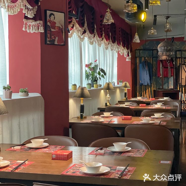 YAO夜上海音乐餐吧/沉浸式用餐环境穿越浪漫上海滩