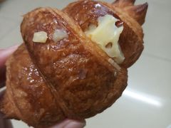 歌文爆浆牛角-拾味中点(泺文路店)