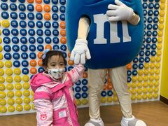 -m豆巧克力世界(上海世茂广场店)