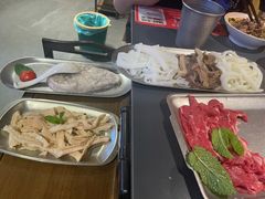 -由衷贵州酸汤牛肉火锅(新桥店)