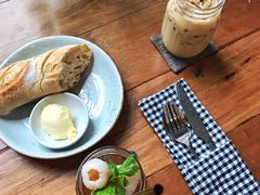 -ROAST coffee & eatery