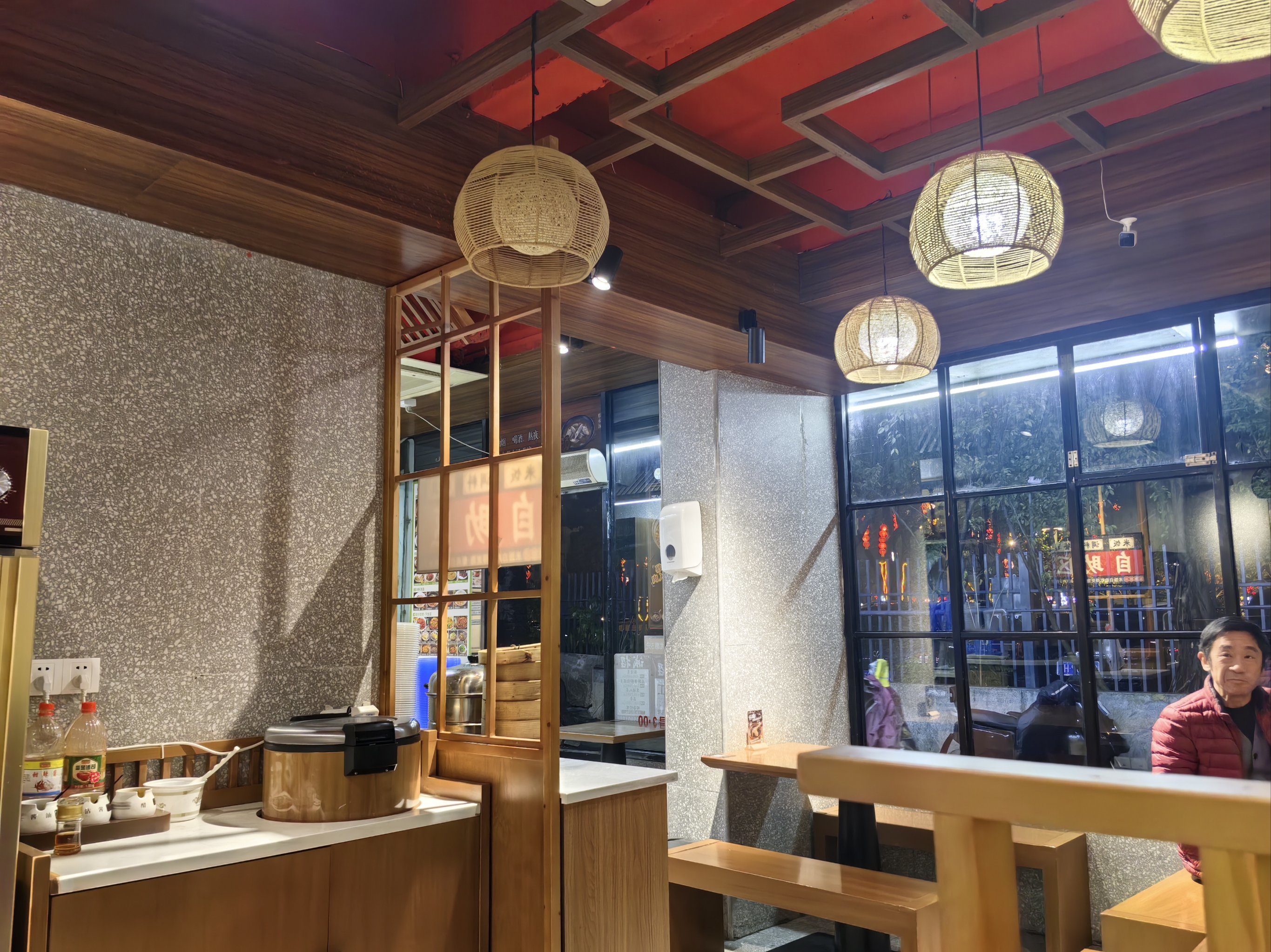 草本汤在福州还是开了许多家的门店.去这家