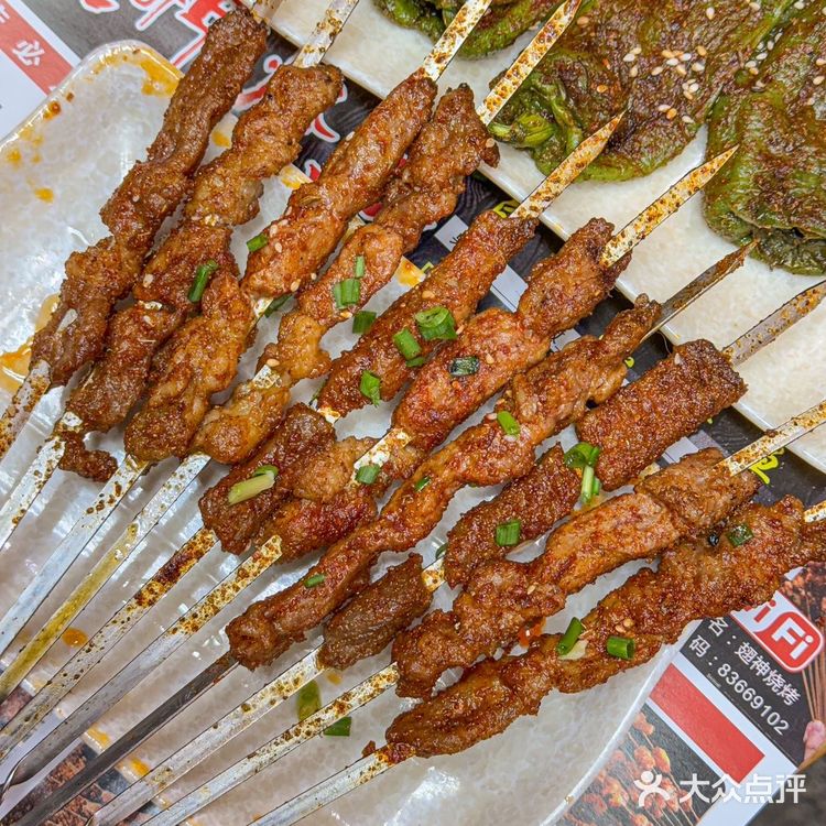 来猜店:烧烤、开了十几年、招牌烤鸡翅!