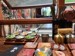 -银米·云南传统过桥米线(双廊黑金冠店)