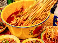 -拈签一笑黄牛肉辣卤串串