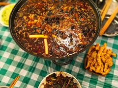 -鸿顺老铁锅美蛙鱼府(解放碑店)