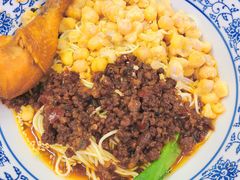 -渝之汇牛肉豌杂面