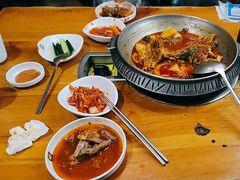 -喇喇排骨火锅·传统韩式脊骨汤(望京西园总店)