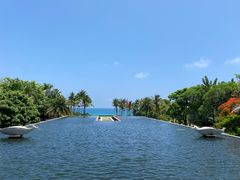 -亚龙湾喜来登·美景台大堂吧