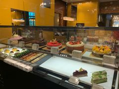 面包甜点陈列柜-广州文华东方酒店·文华饼店
