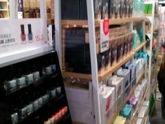 -名创优品(江南新地店)