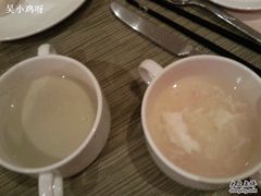 奶油芦笋汤和三鲜鱼翅汤-昆山琶拉帝诗酒店·河畔咖啡厅Riverside Cafe