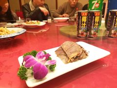 -鸿一饭店(隐秀路店)